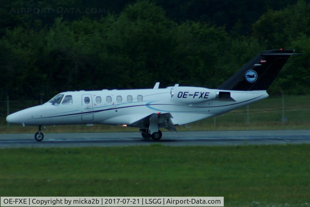 OE-FXE, 2001 Cessna 525A CitationJet CJ2 C/N 525A-0017, Taxiing