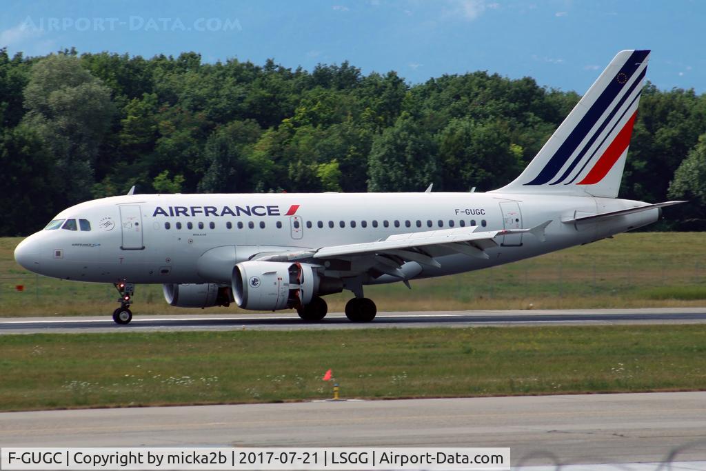 F-GUGC, 2002 Airbus A318-111 C/N 2071, Landing. Scrapped in december 2021