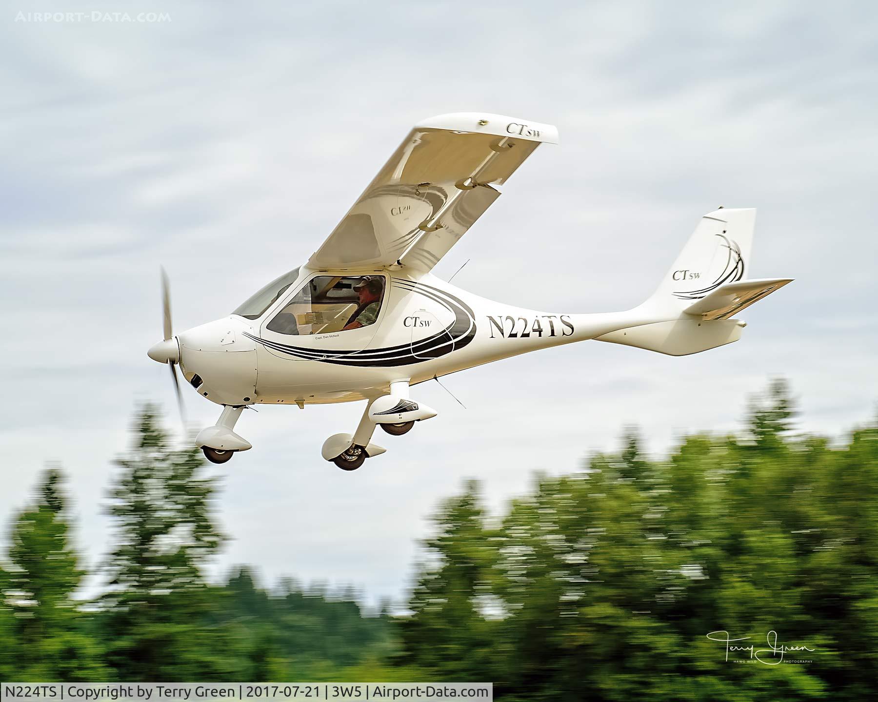 N224TS, 2005 Flight Design CTSW C/N 05-11-08, 2017 North Cascades Vintage Aircraft Museum Fly-In