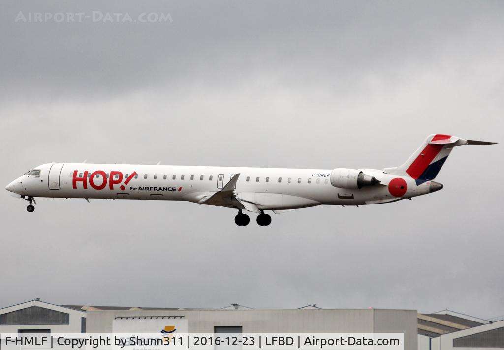 F-HMLF, 2010 Bombardier CRJ-1000EL NG (CL-600-2E25) C/N 19010, Landing rwy 23