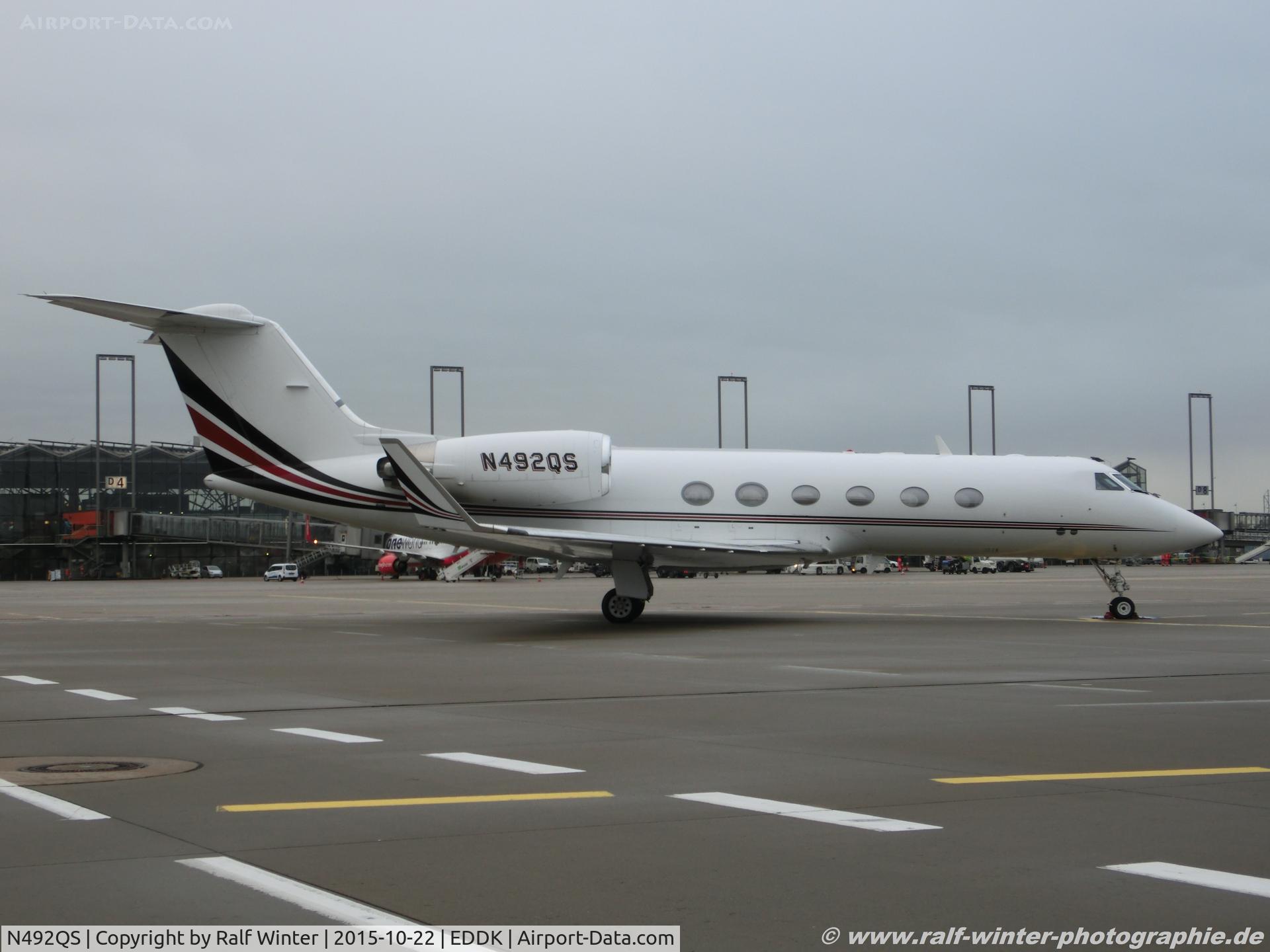 N492QS, 1999 Gulfstream Aerospace G-IV C/N 1392, Gulfstream Aerospace G-IV - Michael Moritz - 1392 - N492QS - 22.10.2015 - CGN