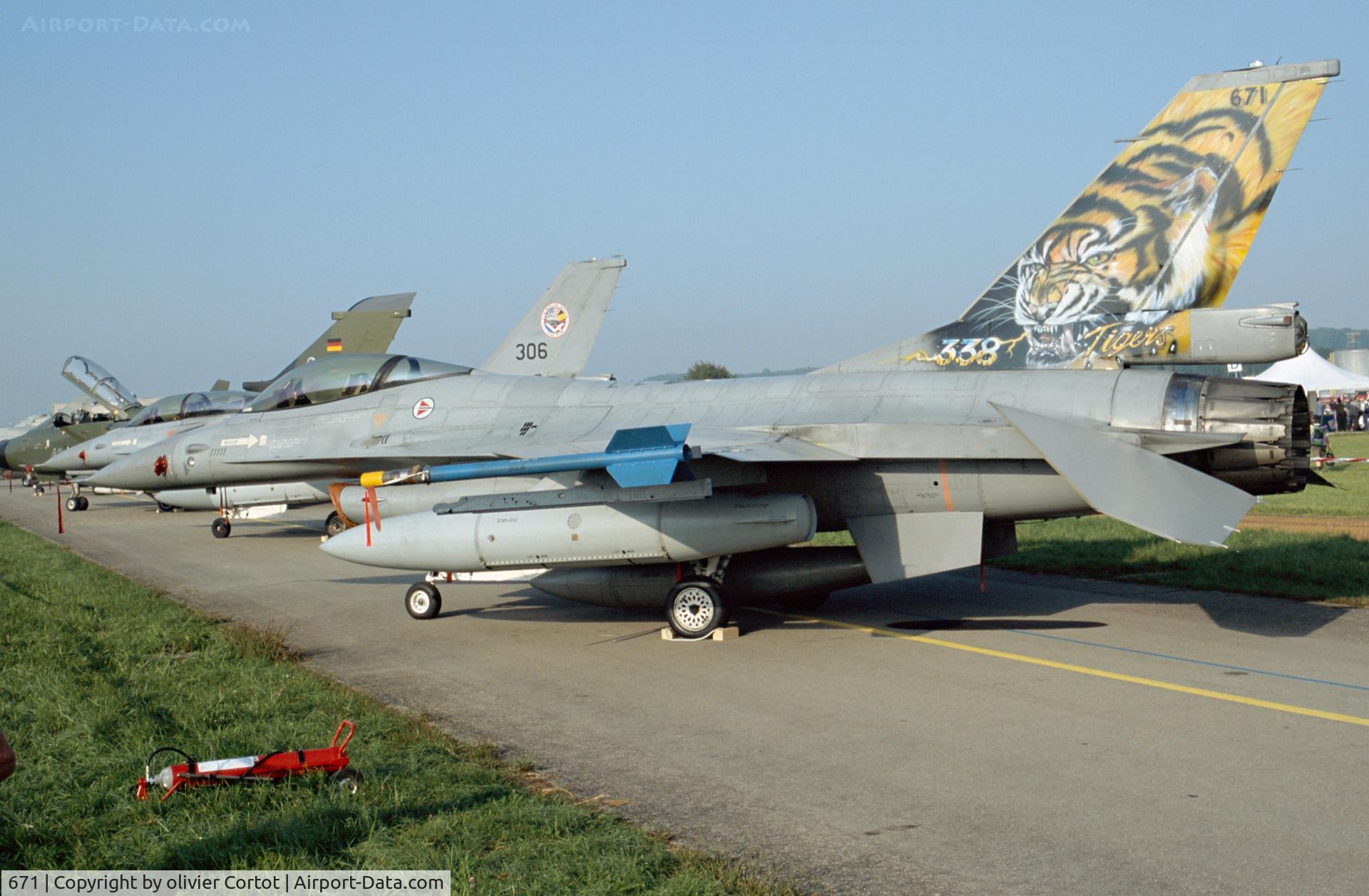 671, Fokker F-16AM Fighting Falcon C/N 6K-43, Payerne AIR 04