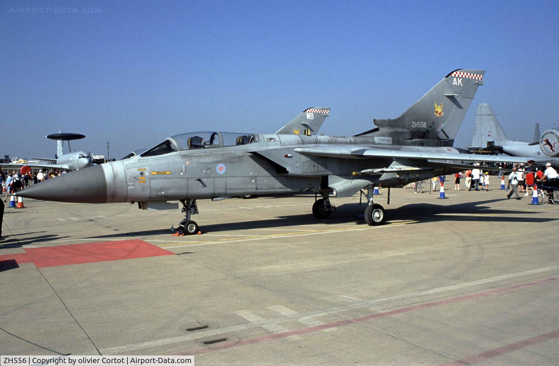 ZH556, 1993 Panavia Tornado F.3 C/N 926/AT048/3467, RIAT 2001