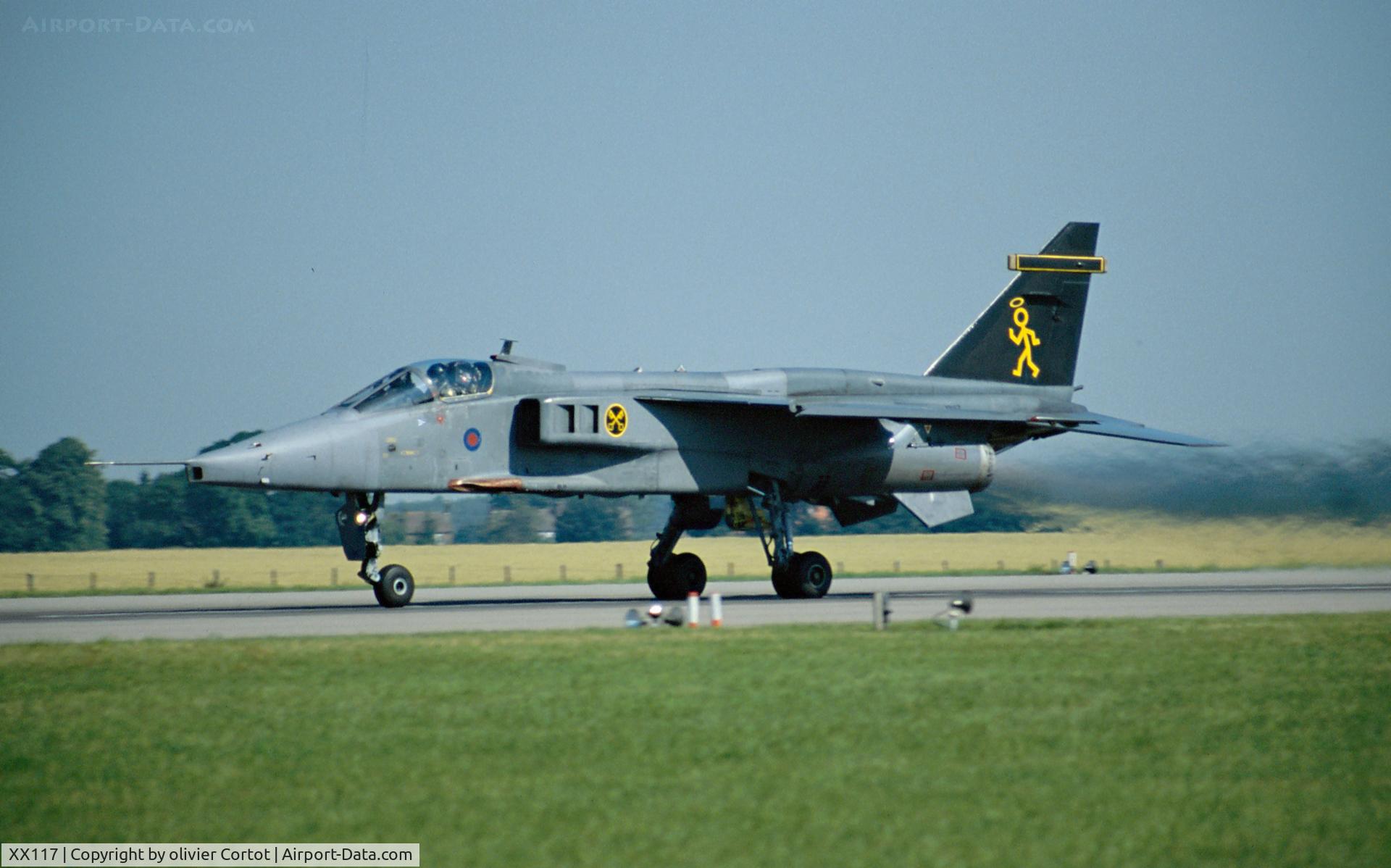 XX117, 1973 Sepecat Jaguar GR.3A C/N S.10, Taking off from RAF Cottesmore, RIAT 2001