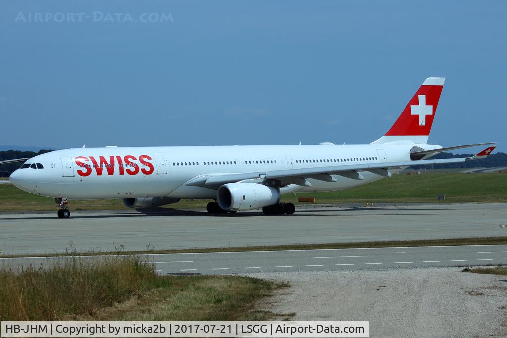 HB-JHM, 2012 Airbus A330-343X C/N 1355, Taxiing