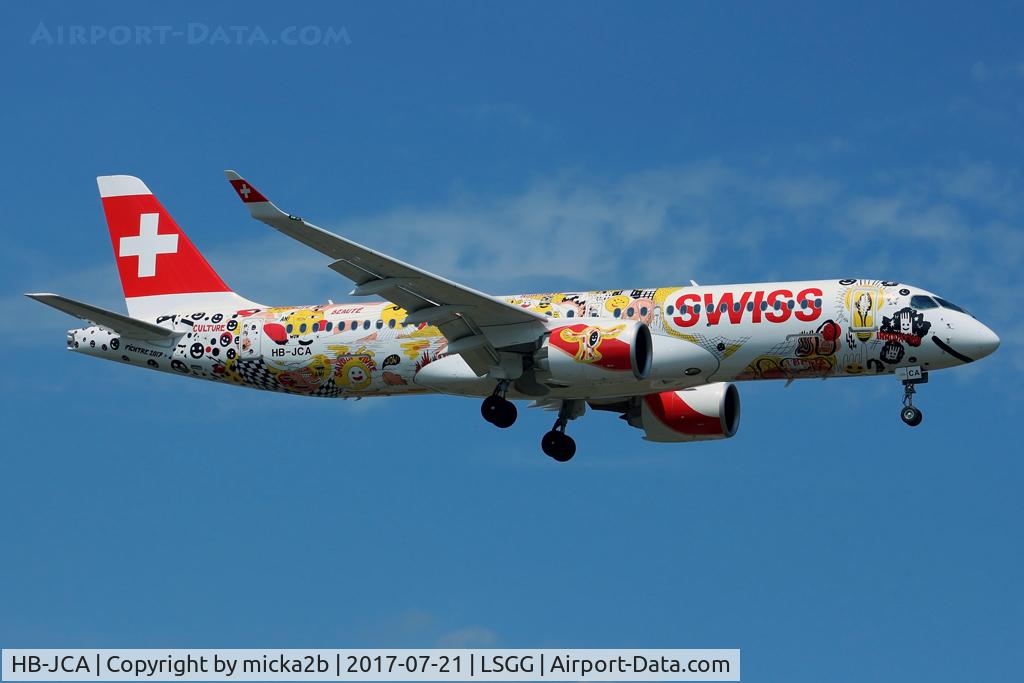 HB-JCA, 2017 Bombardier CSeries CS300 (BD-500-1A11) C/N 55010, Landing