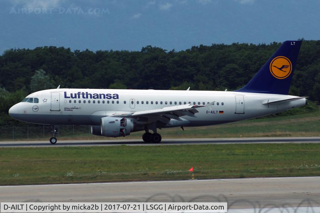 D-AILT, 1997 Airbus A319-114 C/N 738, Landing