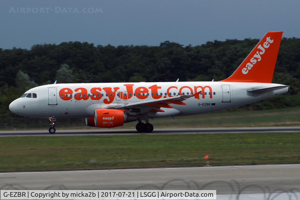 G-EZBR, 2007 Airbus A319-111 C/N 3088, Taxiing