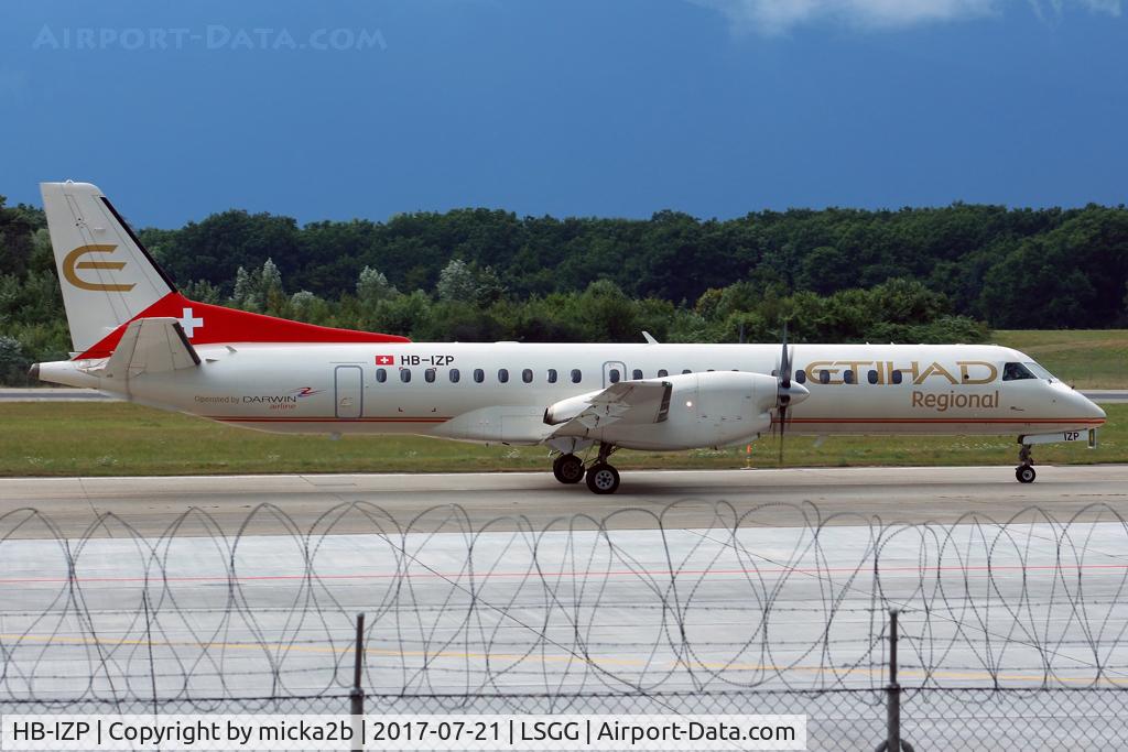 HB-IZP, 1996 Saab 2000 C/N 2000-031, Taxiing