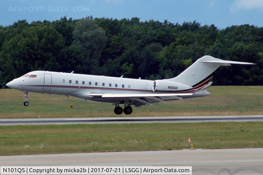 N101QS, 2012 Bombardier BD-700 1A11 Global 5000 C/N 9483, Landing