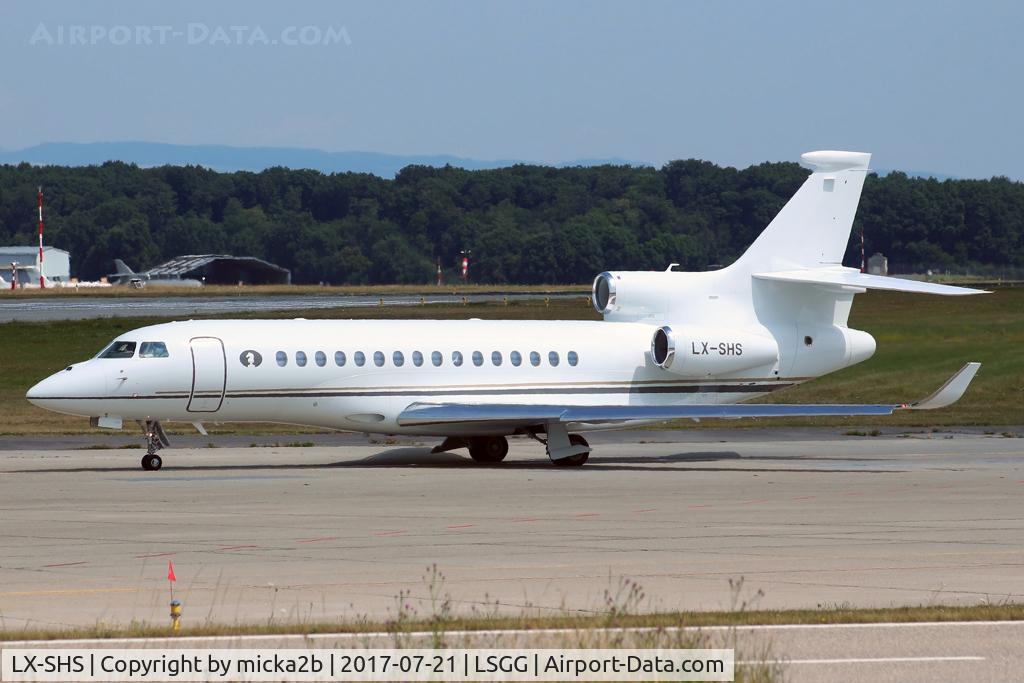 LX-SHS, Dassault Falcon 8X C/N 413, Taxiing