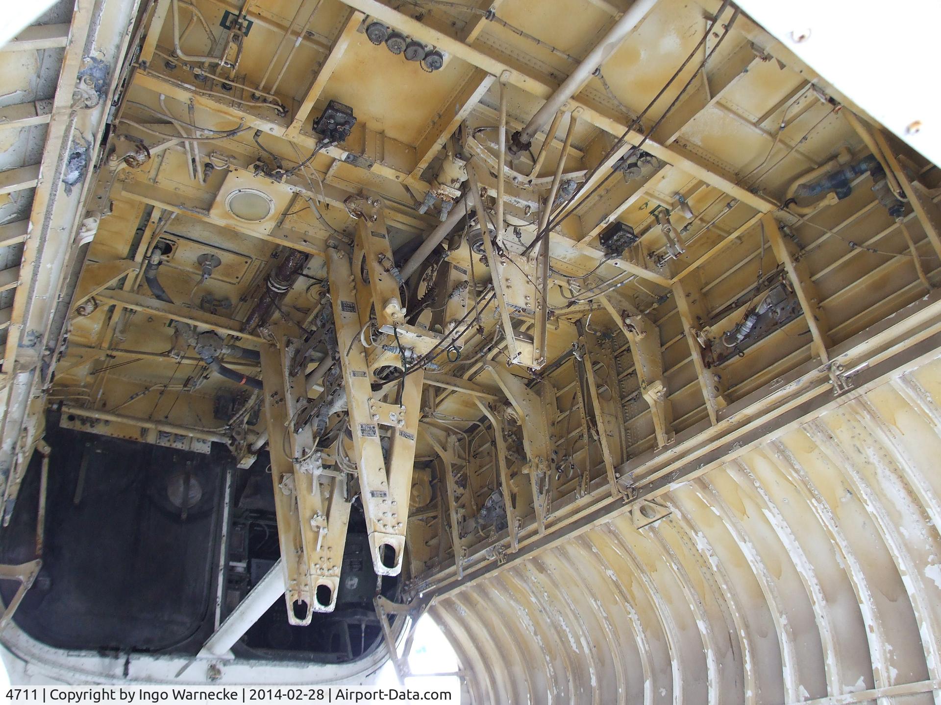 4711, Lockheed P2V-5 Neptune C/N 526-5283, Lockheed P2V-5 Neptune (weapons bay facing forward) at the Museu do Ar, Sintra