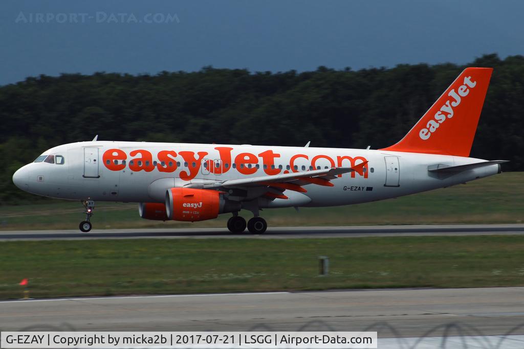 G-EZAY, 2006 Airbus A319-111 C/N 2827, Landing