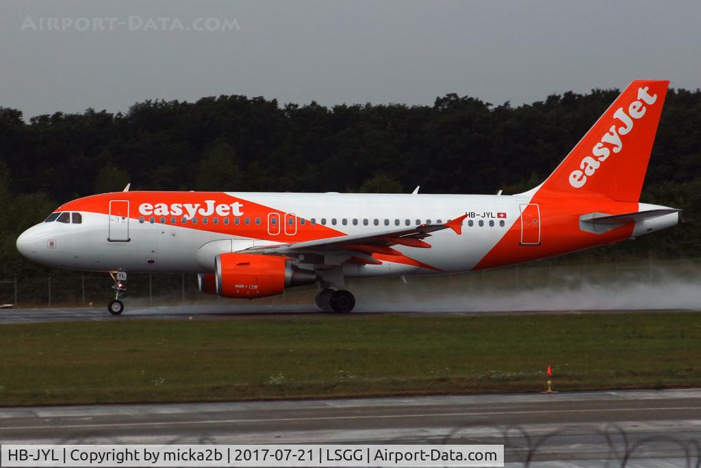 HB-JYL, 2011 Airbus A319-111 C/N 4693, Taxiing