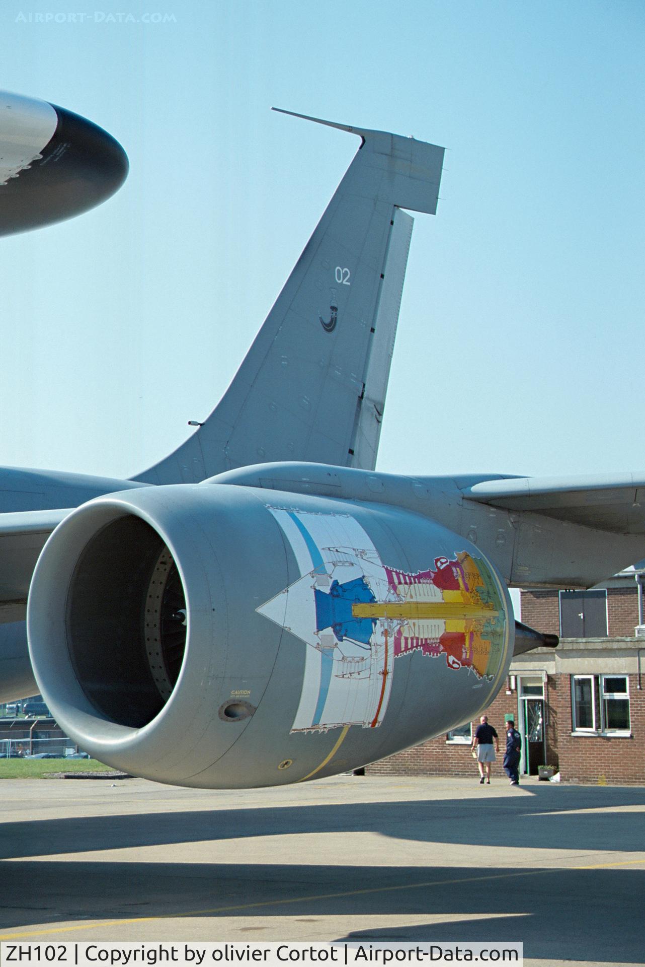 ZH102, 1990 Boeing E-3D Sentry AEW.1 C/N 24110, RIAT 2001