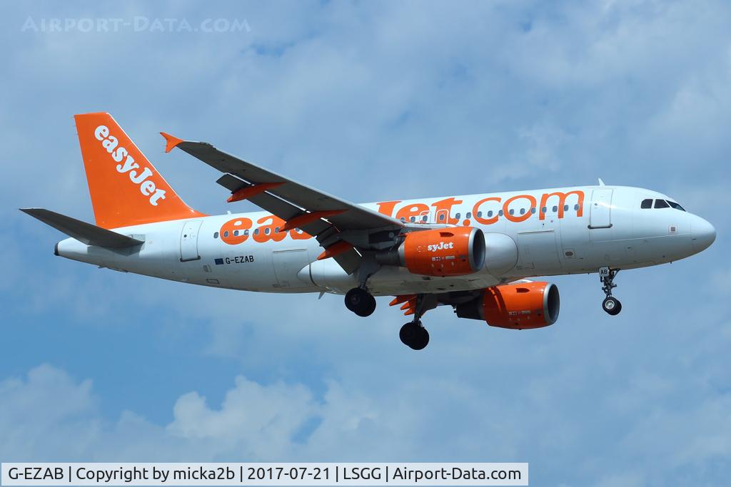 G-EZAB, 2006 Airbus A319-111 C/N 2681, Landing