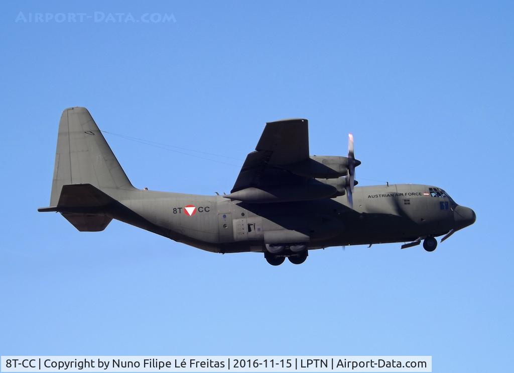 8T-CC, 1967 Lockheed C-130K Hercules C.1 C/N 382-4257, Taking-off
