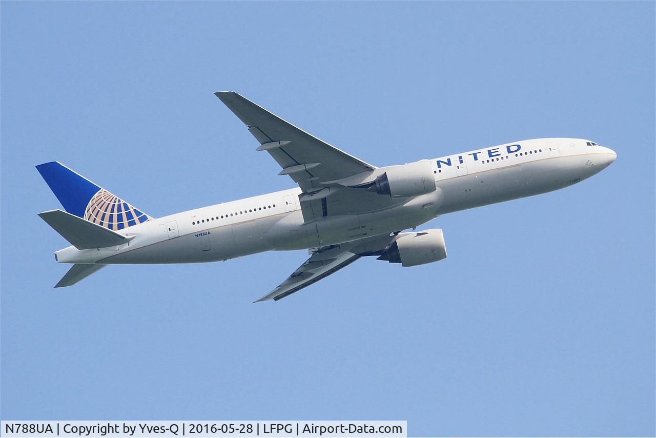 N788UA, 1997 Boeing 777-222 C/N 26942, Boeing 777-222, Take off rwy 06R, Roissy Charles De Gaulle airport (LFPG-CDG)