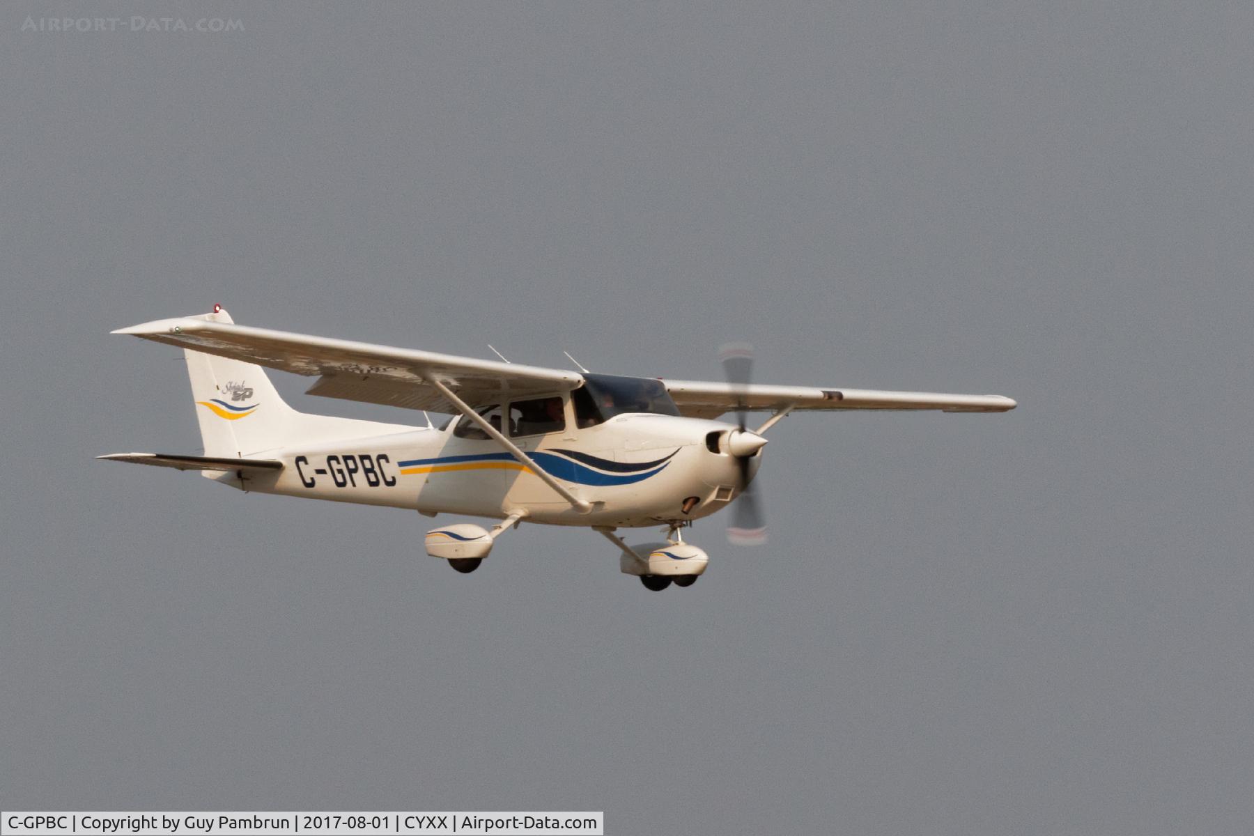 C-GPBC, Cessna 172S C/N 172S8129, Landing in a smoke filled environment.  The forest fires from up north has pushed the smoke into our area and it's hard to even make out the mountains.