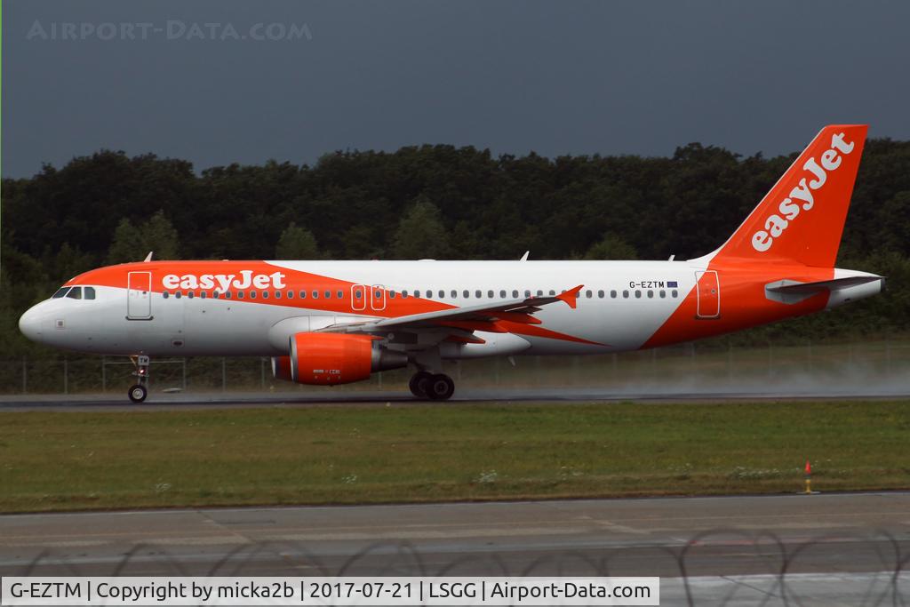 G-EZTM, 2009 Airbus A320-214 C/N 4014, Taxiing
