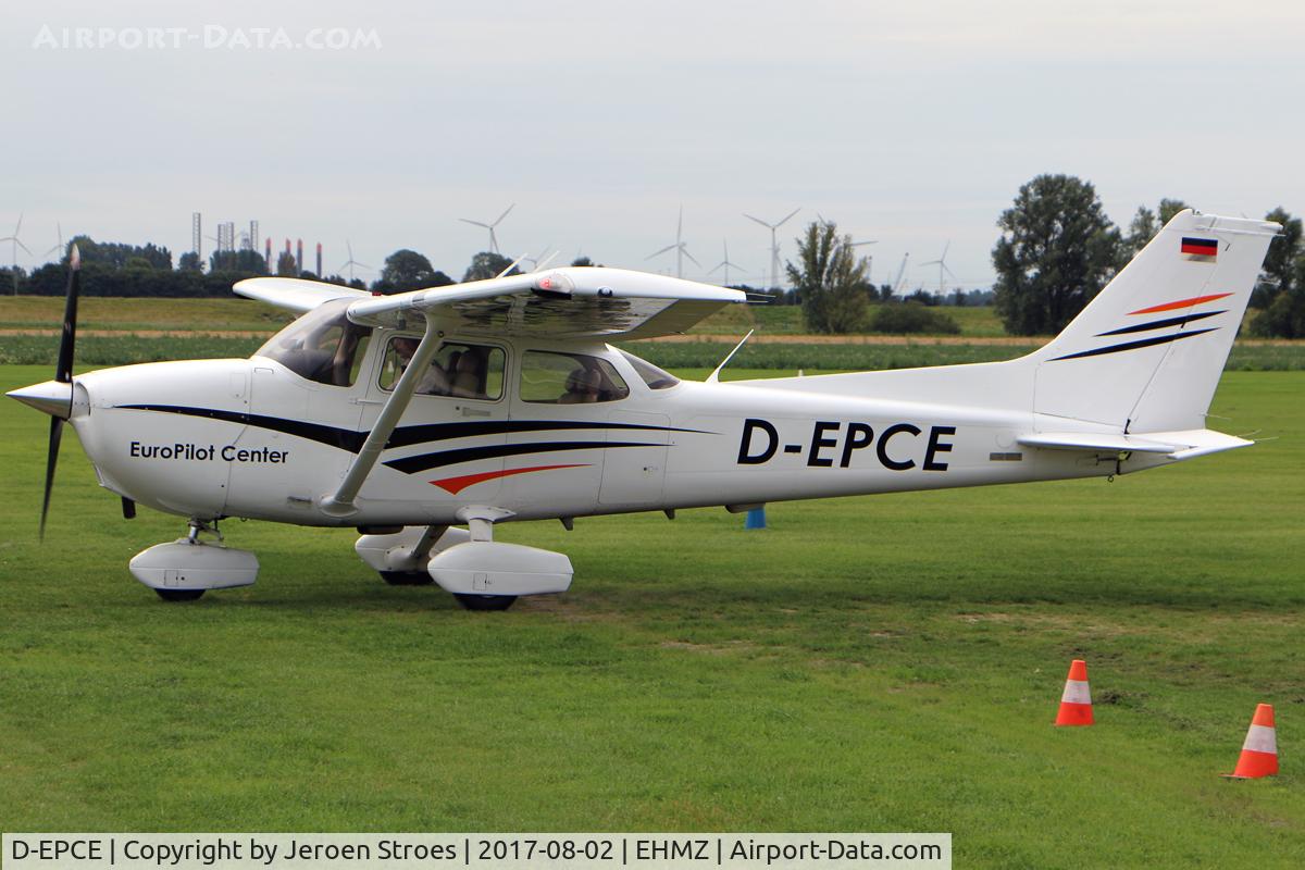 D-EPCE, 2009 Cessna 172S C/N 172S10958, EHMZ