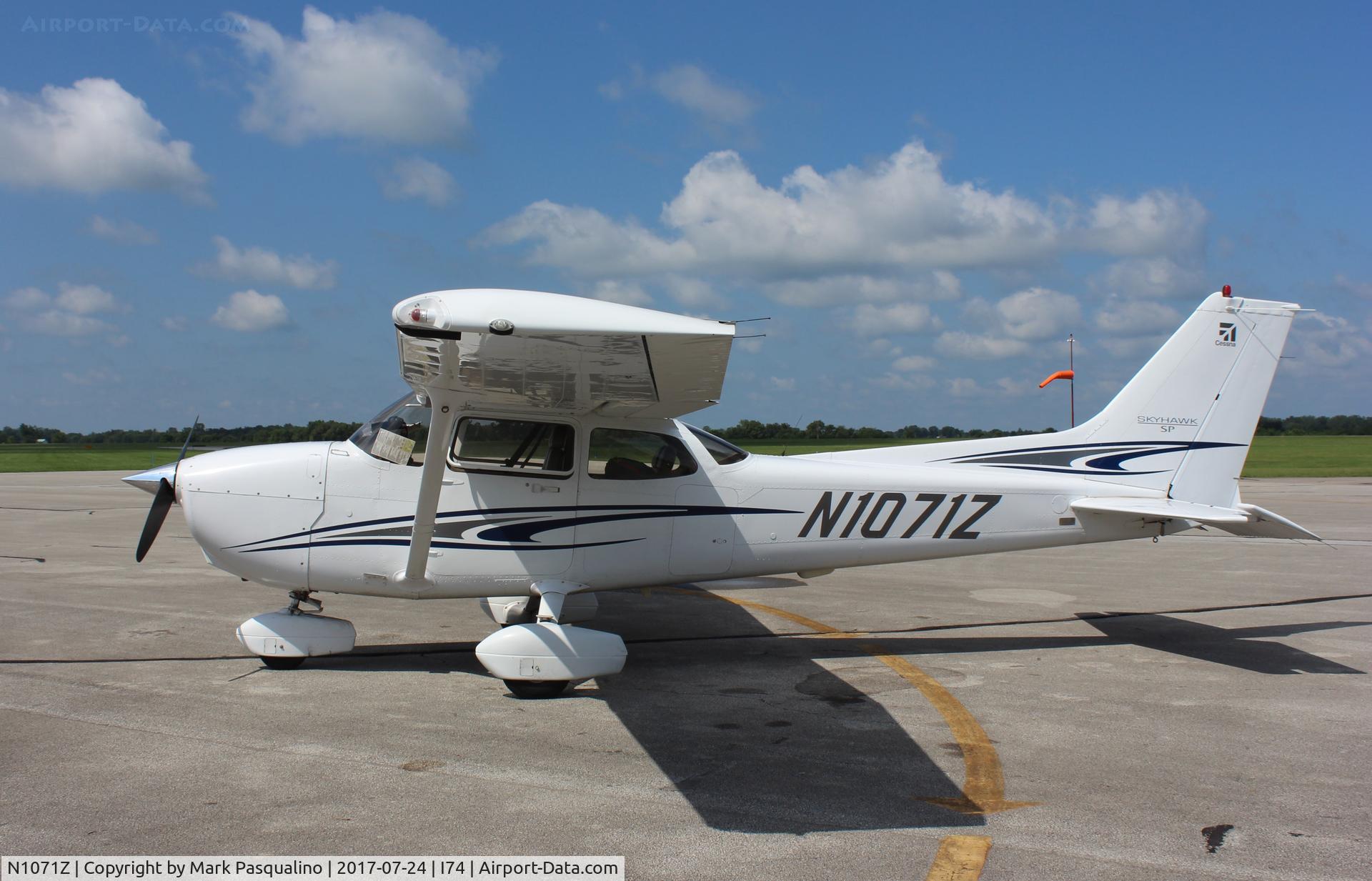 N1071Z, 2005 Cessna 172S Skyhawk SP C/N 172S9826, Cessna 172S