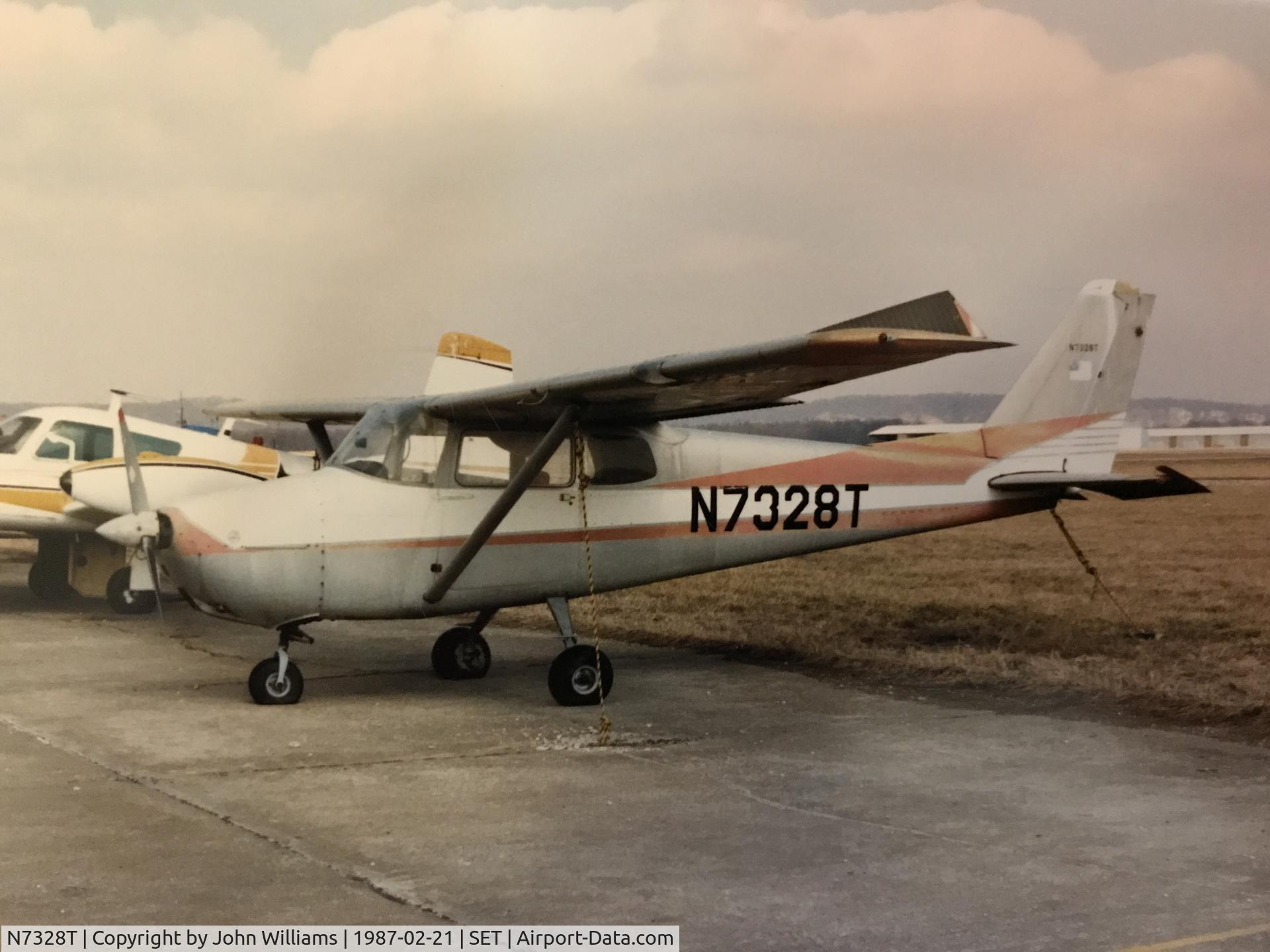 N7328T, 1959 Cessna 172A C/N 46928, St Charles County airport, St Louis MO.