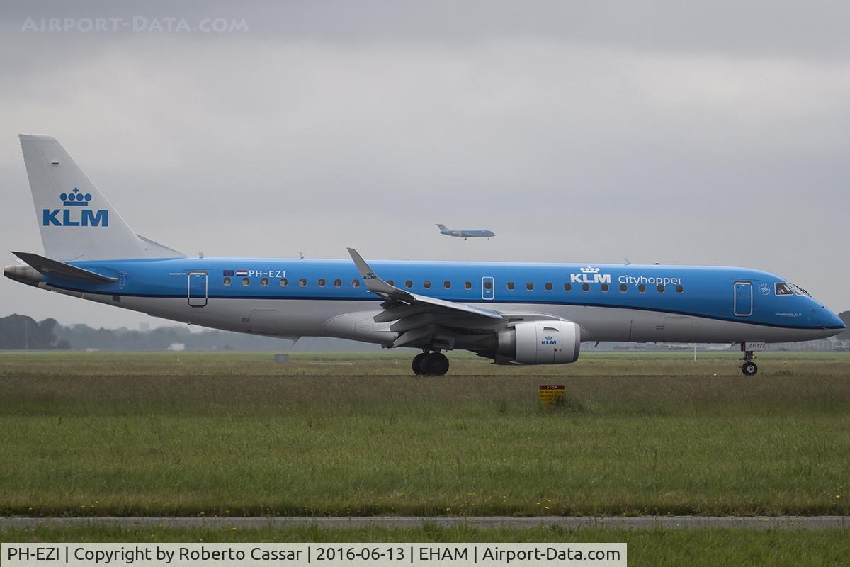 PH-EZI, 2009 Embraer 190LR (ERJ-190-100LR) C/N 19000322, Sciphol