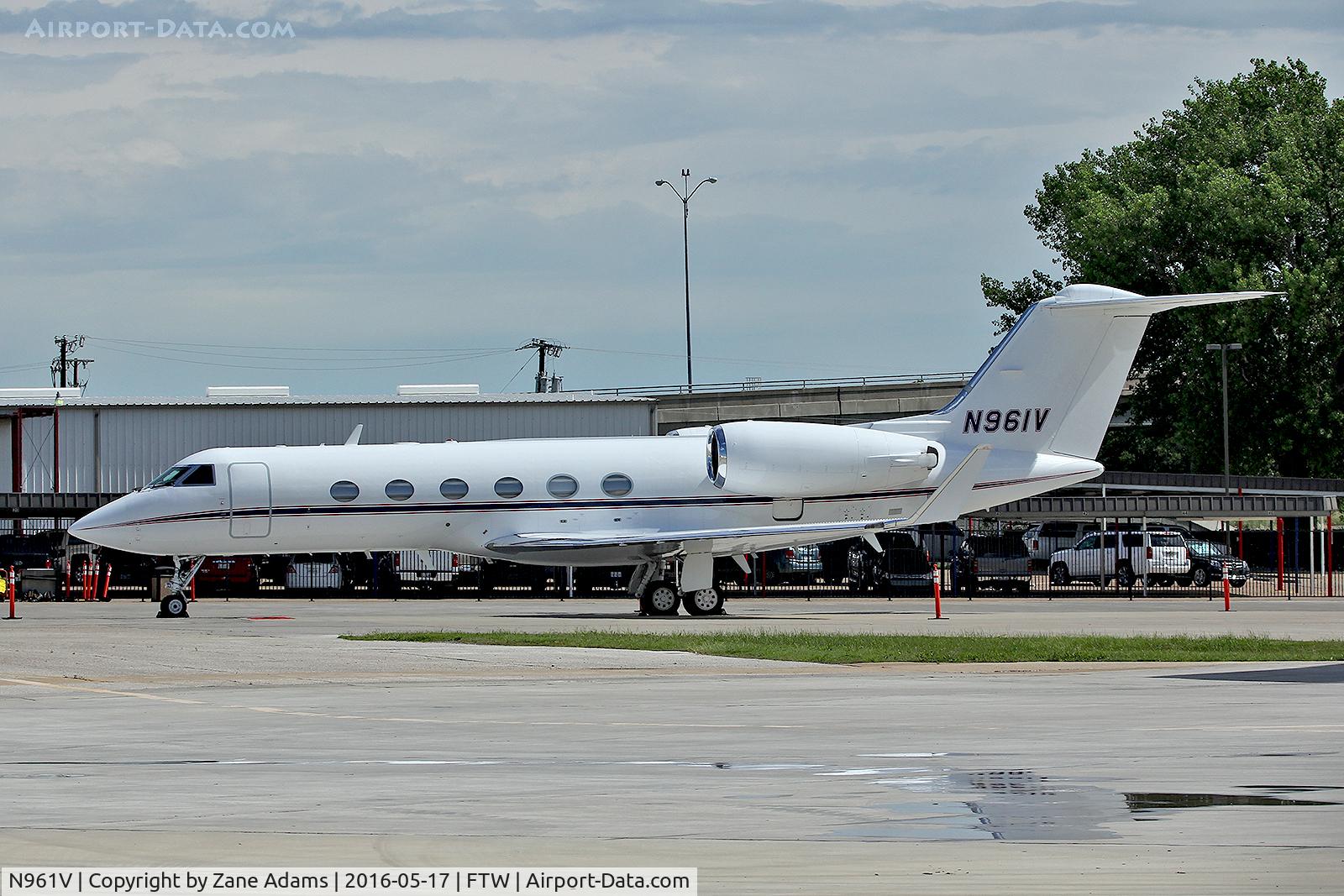 N961V, 1996 Gulfstream Aerospace G-IV SP C/N 1298, Meacham Field - Fort Worth, TX