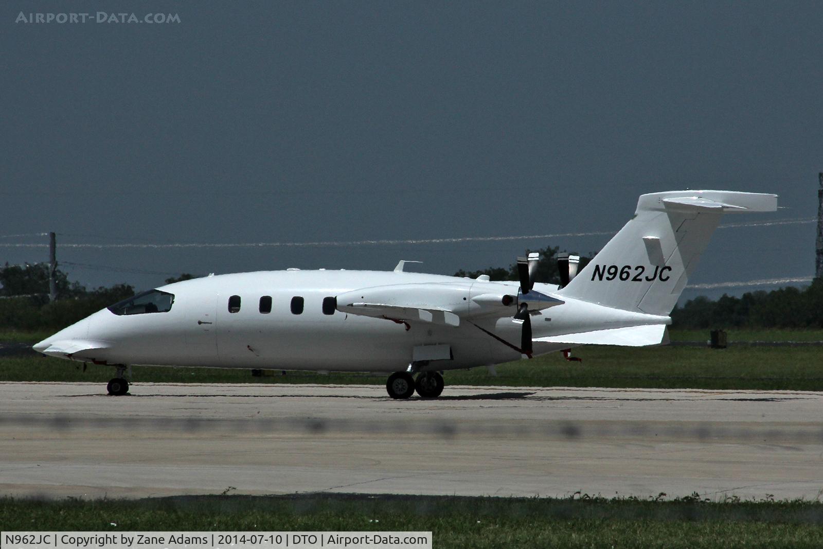 N962JC, 2002 Piaggio P-180 C/N 1062, At Denton Municipal