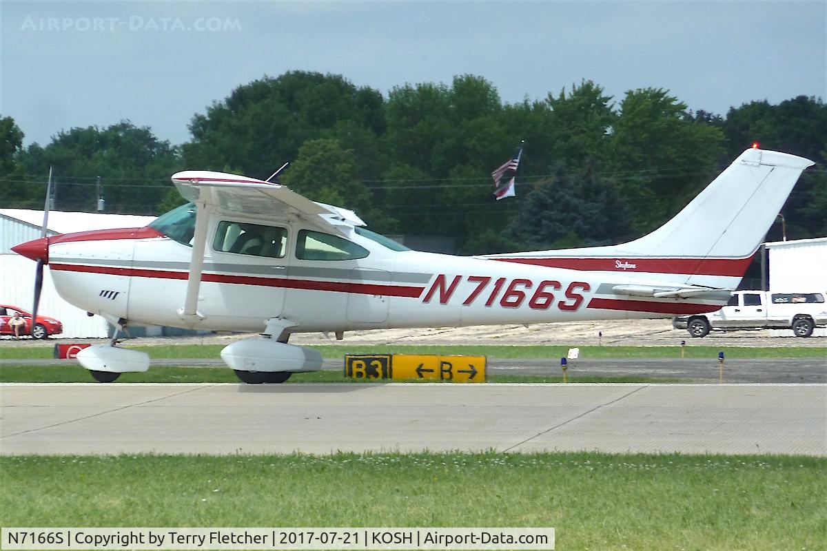 N7166S, 1976 Cessna 182P Skylane C/N 18265076, At 2017 EAA AirVenture at Oshkosh