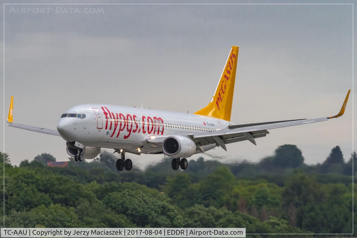 TC-AAU, 2010 Boeing 737-82R C/N 40873, 2010 Boeing 737-82R