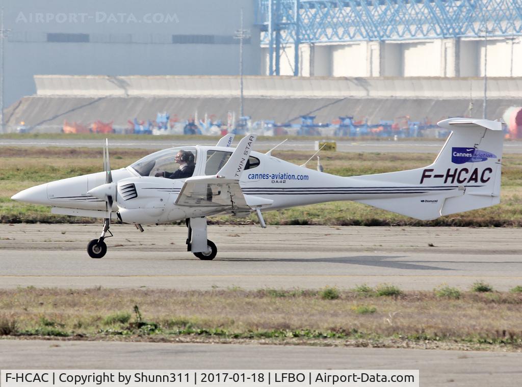 F-HCAC, Diamond DA-42 Twin Star C/N 42.261, Taxiing holding point rwy 32R for departure