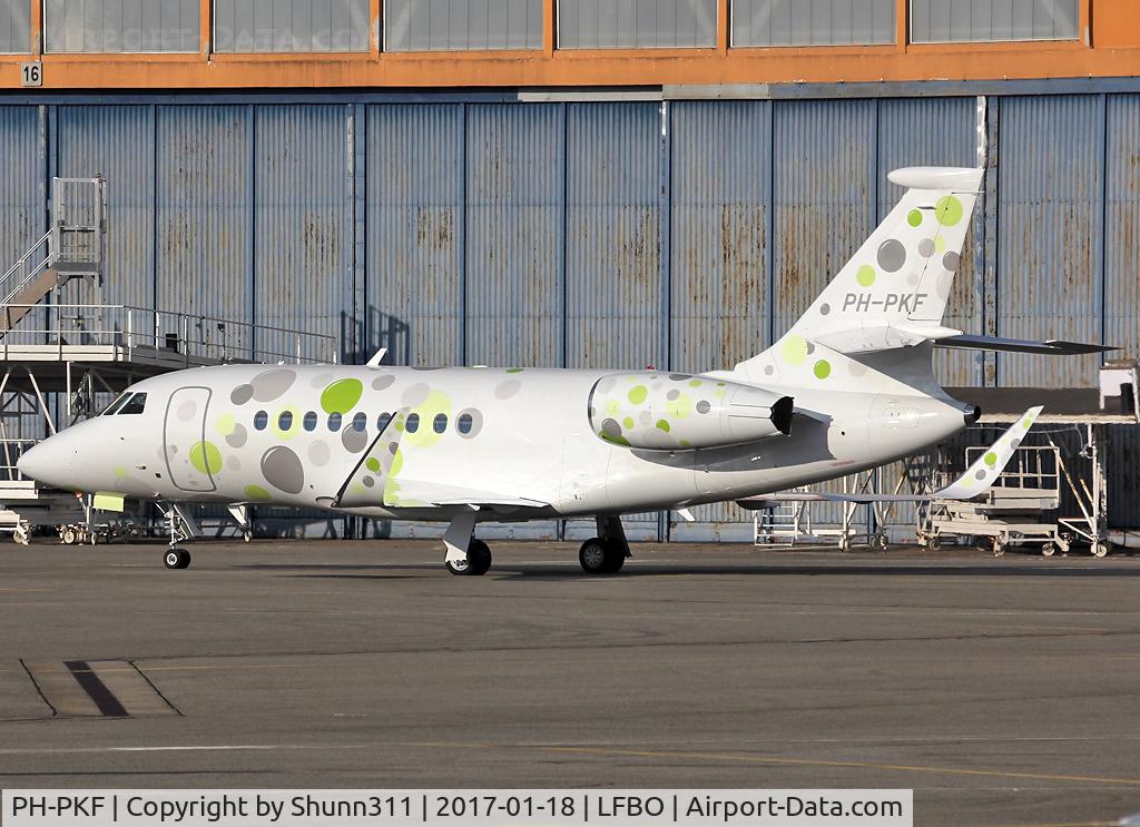 PH-PKF, 2015 Dassault Falcon 2000LXS C/N 298, Parked at the General Aviation area...
