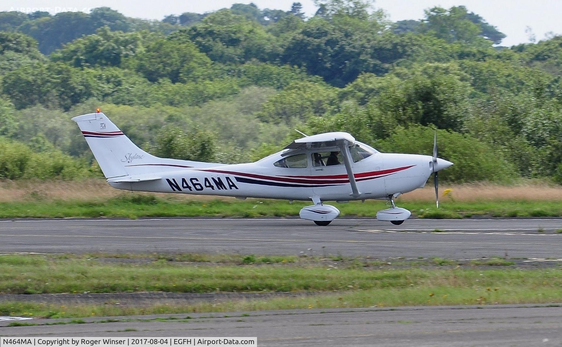 N464MA, 2000 Cessna 182S Skylane C/N 18280822, Resident Skylane departing Runway 28.