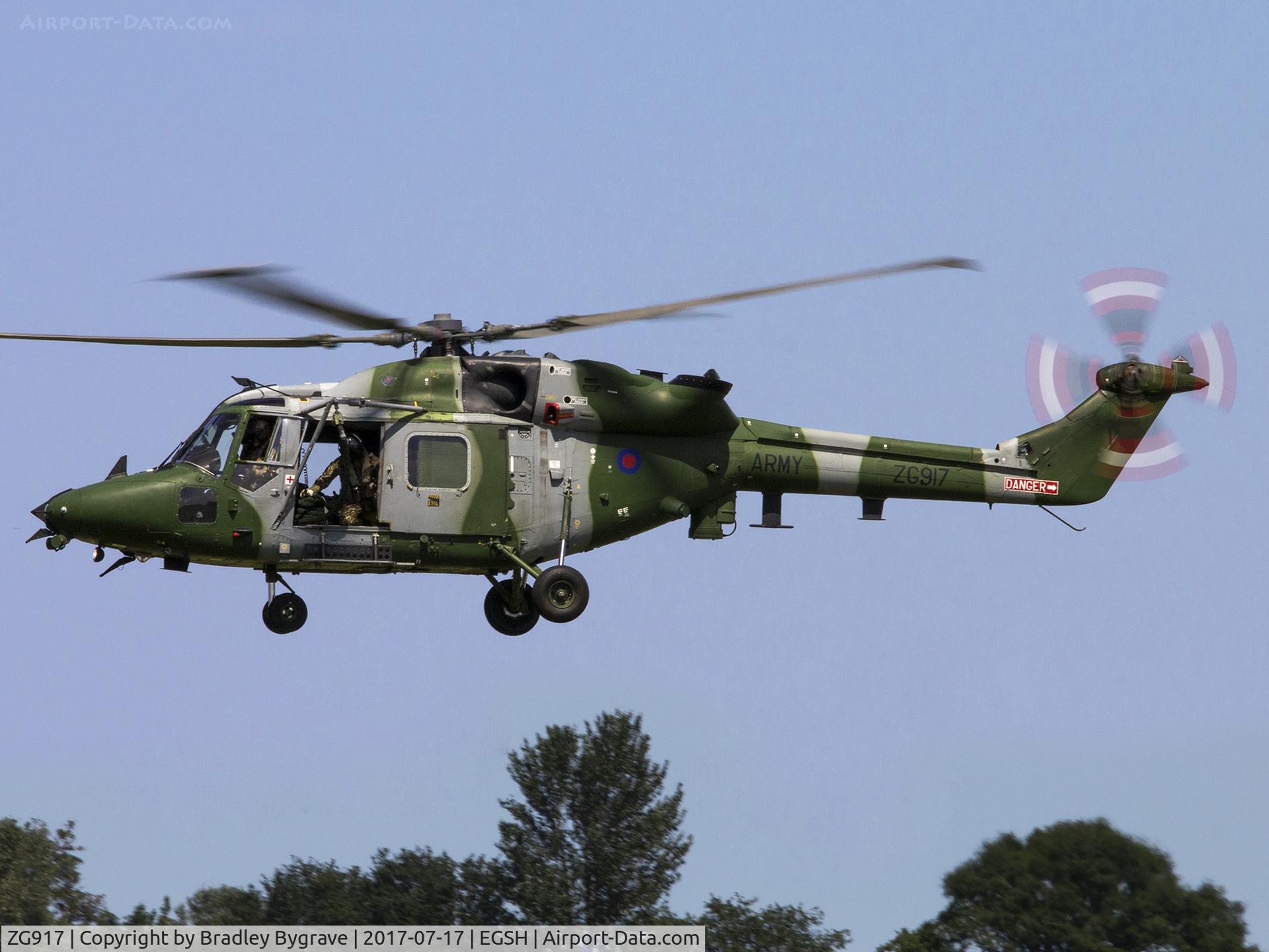 ZG917, 1992 Westland Lynx AH.9A C/N 356, Climbing away from runway 27