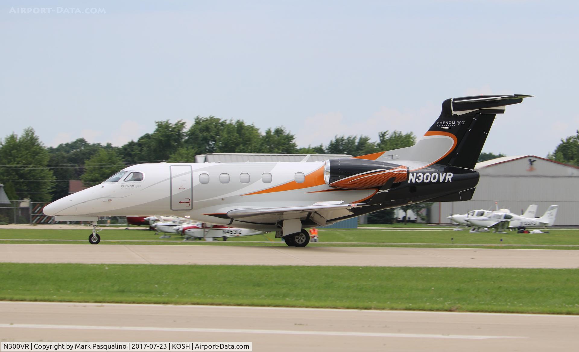 N300VR, 2011 Embraer EMB-505 Phenom 300 C/N 50500043, EMB-505
