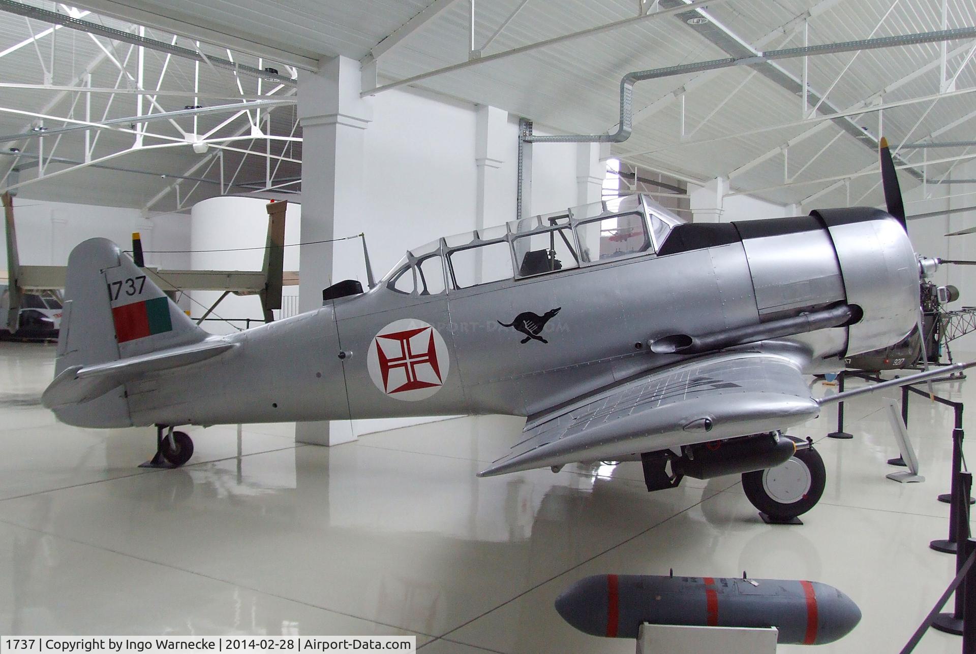 1737, 1952 Canadian Car & Foundry T-6 Harvard Mk.4 C/N CCF4-521, Canadian Car & Foundry CCF (North American T-6) Harvard Mk4 at the Museu do Ar, Sintra