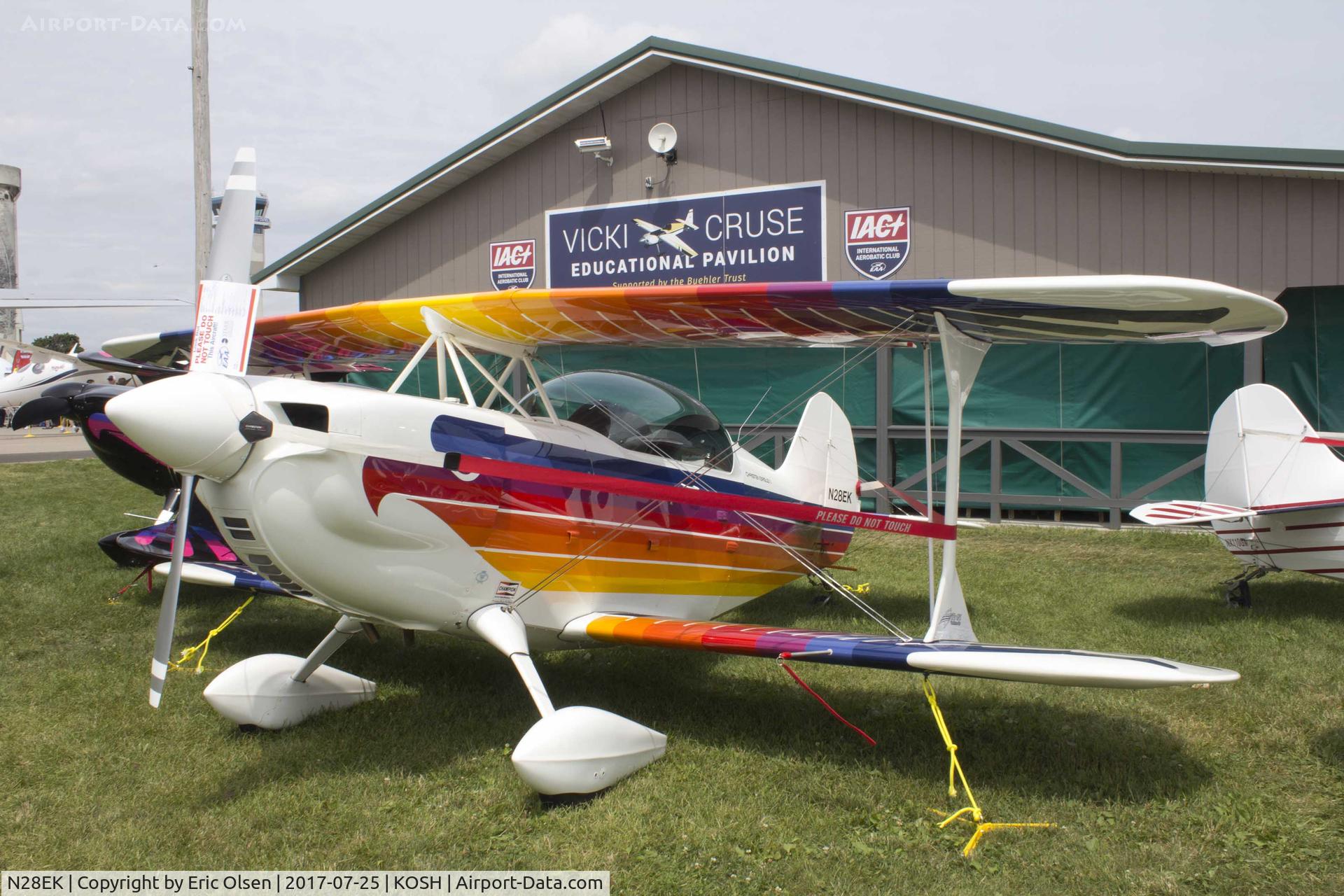 N28EK, 1986 Christen Eagle II C/N 0001 (N28EK), Eagle II at Airventure