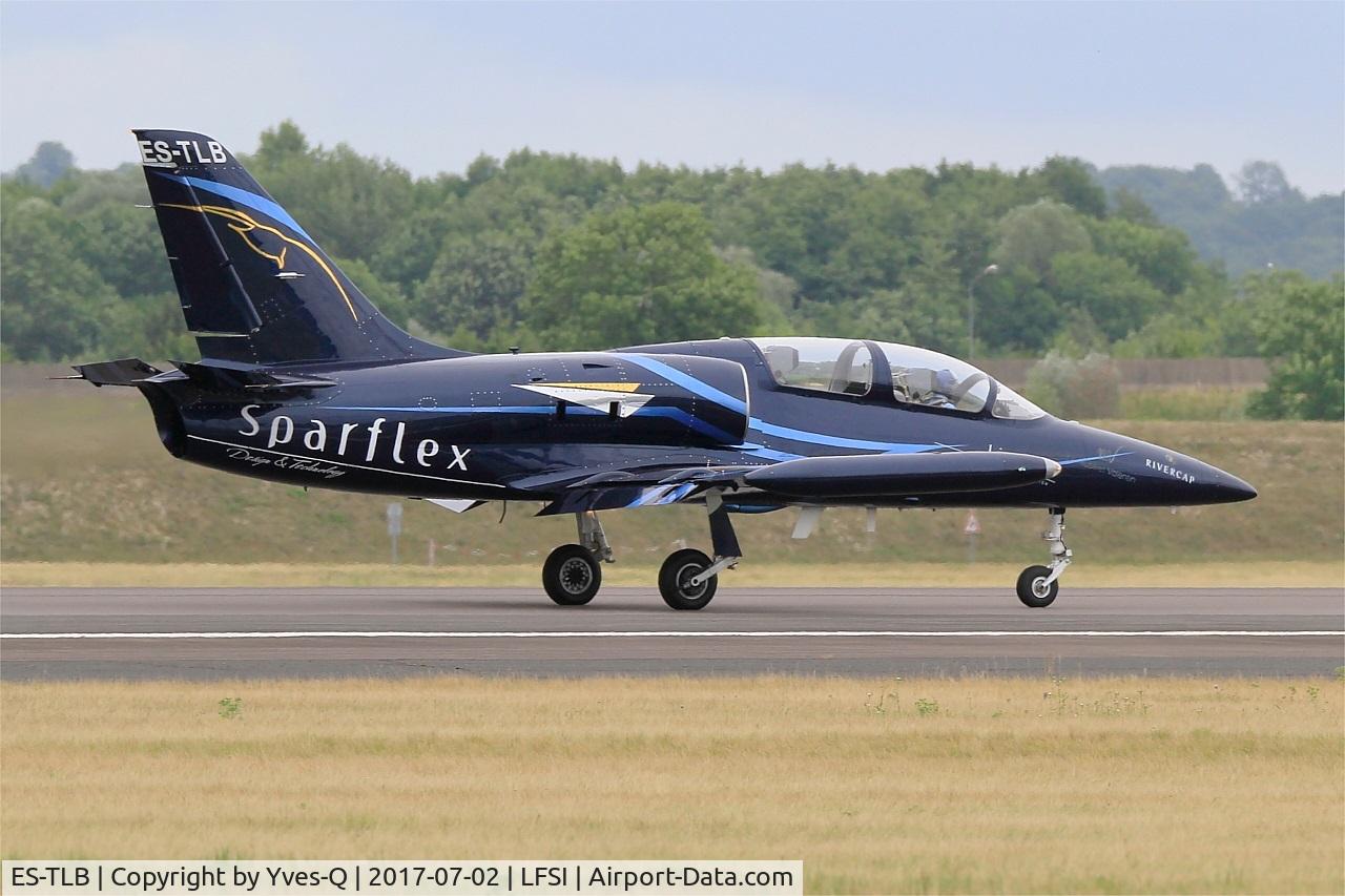 ES-TLB, Aero L-39C Albatros Albatros C/N 031824, Aero L-39 Albatros, Fly & Fun french team, Taxiing to holding point rwy 29, St Dizier-Robinson Air Base 113 (LFSI) Open day 2017