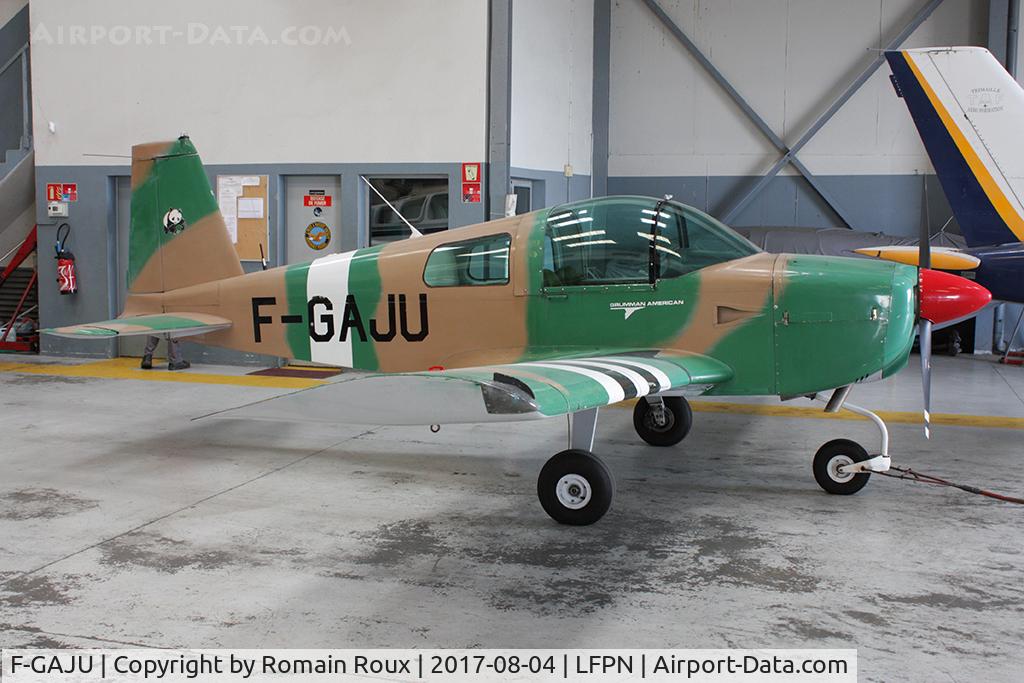 F-GAJU, 1976 Grumman American AA-1B Trainer C/N AA1B-0664, Parked