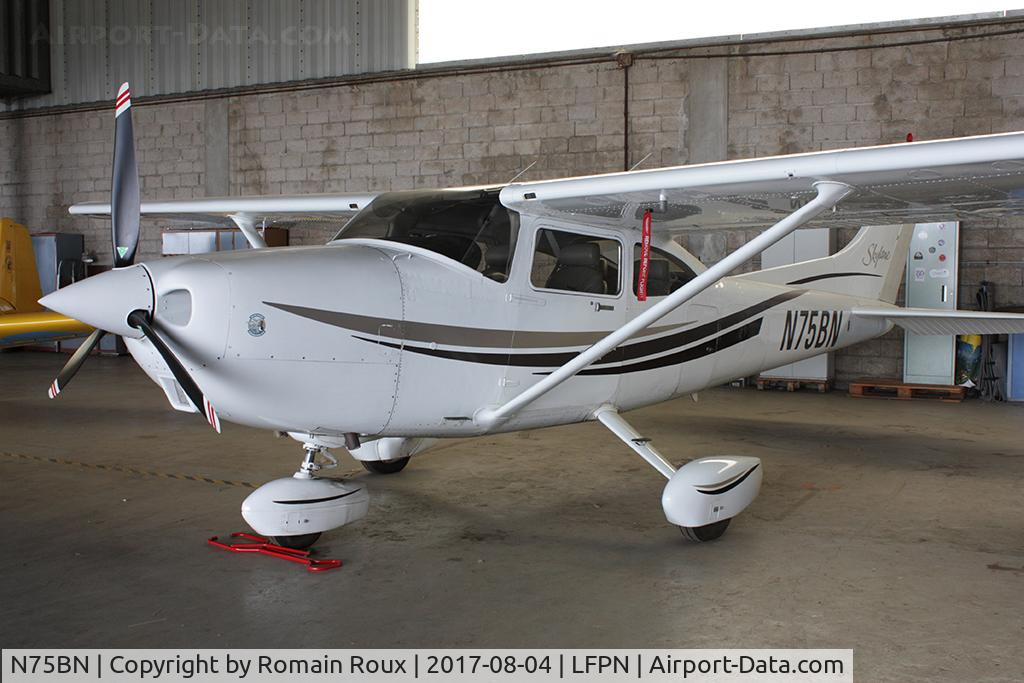 N75BN, Cessna 182S Skylane C/N 18280909, Parked