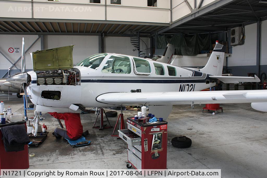 N1721, 1993 Beech A36AT Bonanza 36 C/N E-2783, Parked