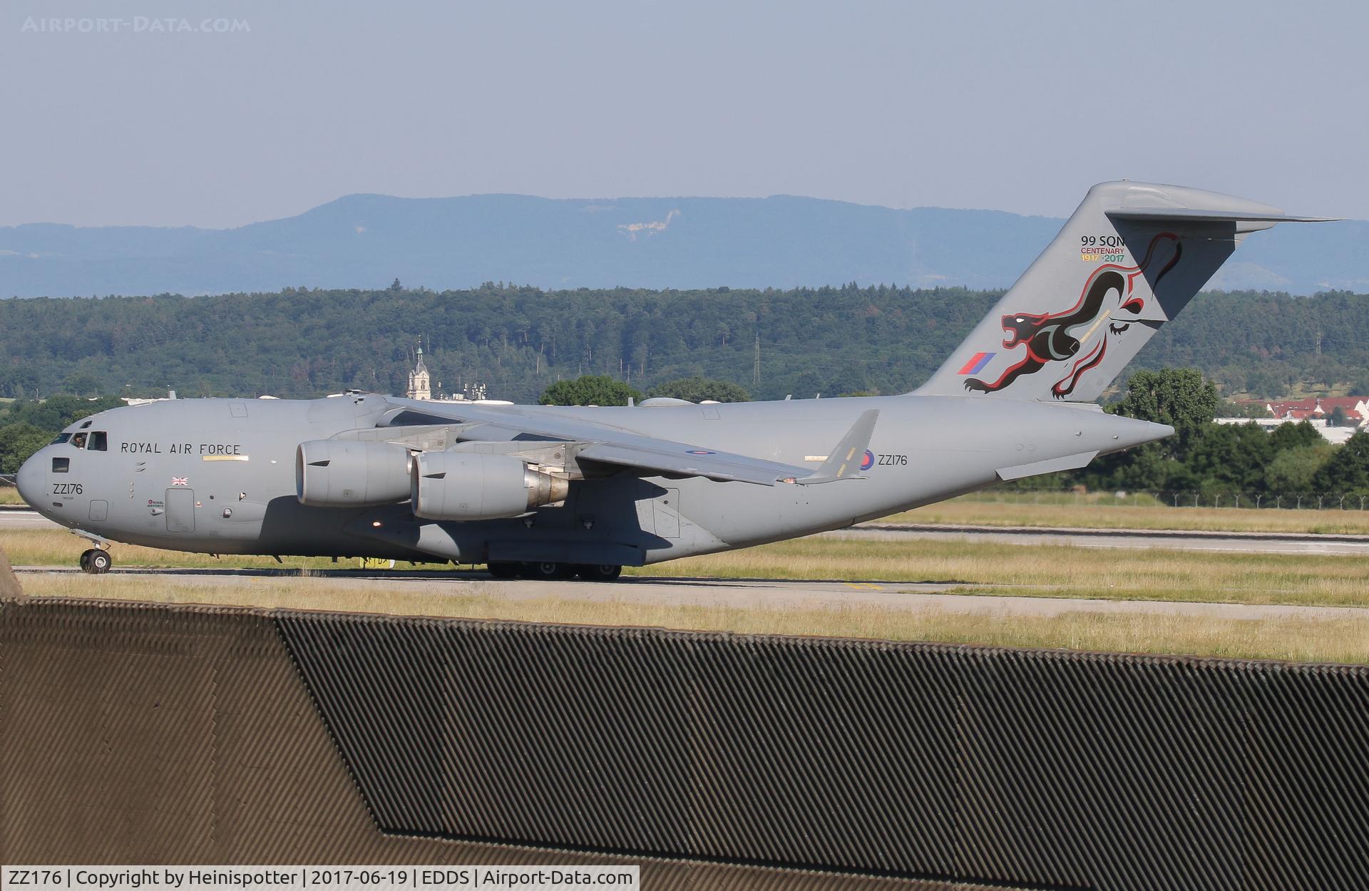 ZZ176, 2008 Boeing C-17A Globemaster III C/N F-190, ZZ176 at Stuttgart Airport.