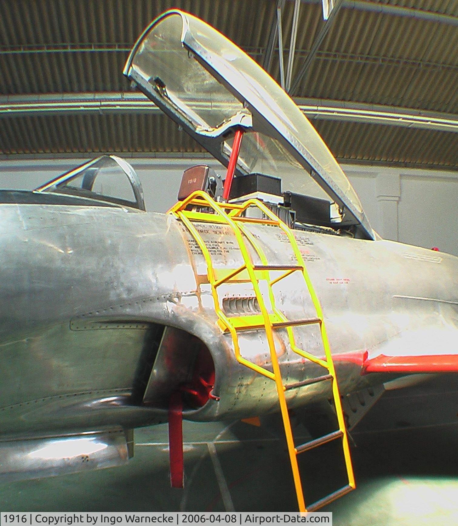 1916, 1953 Lockheed RT-33A Shooting Star C/N 580-8813, Lockheed RT-33A at the Museu do Ar, Sintra