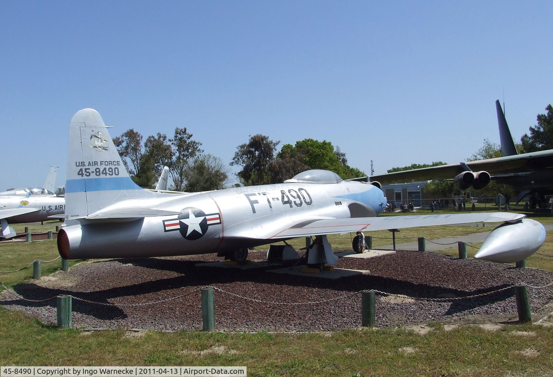 45-8490, 1945 Lockheed P-80B-1-LO Shooting Star C/N 080-1704, Lockheed P-80B-1-LO Shooting Star at the Castle Air Museum, Atwater CA