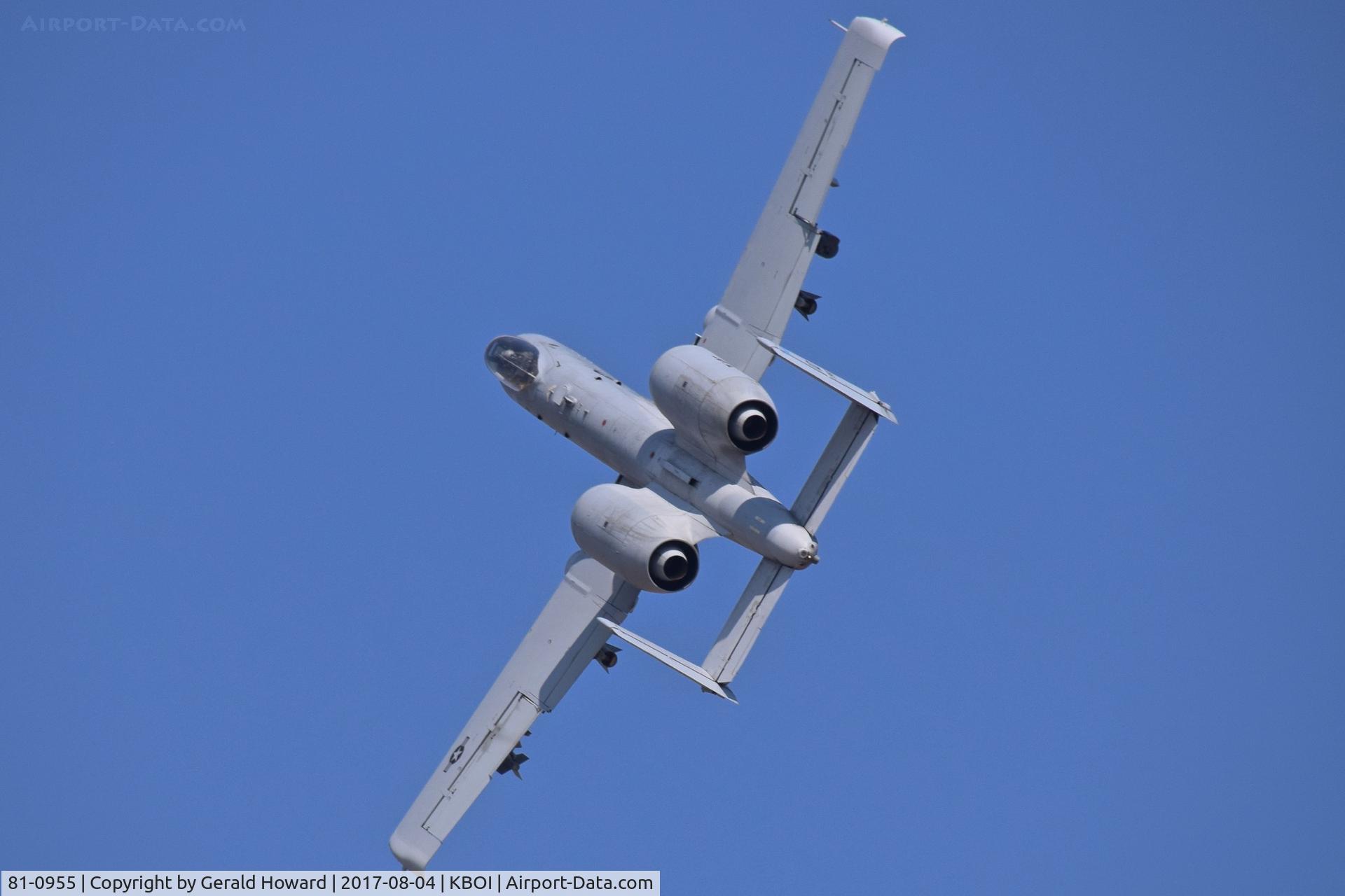 81-0955, 1981 Fairchild Republic A-10C Thunderbolt II C/N A10-0650, Sharp turn to downwind after a low approach to RWY 28L. 190th Fighter Sq., Idaho ANG.