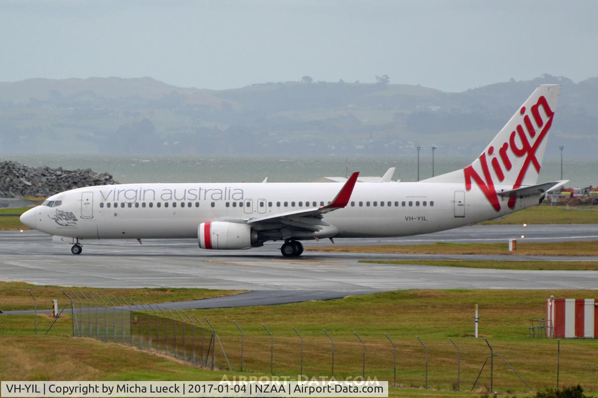 VH-YIL, 2012 Boeing 738-8FE C/N 38713, At Auckland