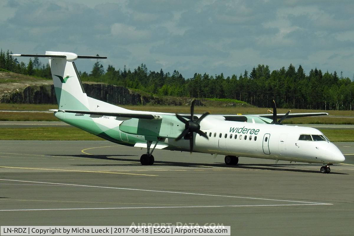 LN-RDZ, 2002 De Havilland Canada DHC-8-402Q Dash 8 C/N 4063, At Gothenburg