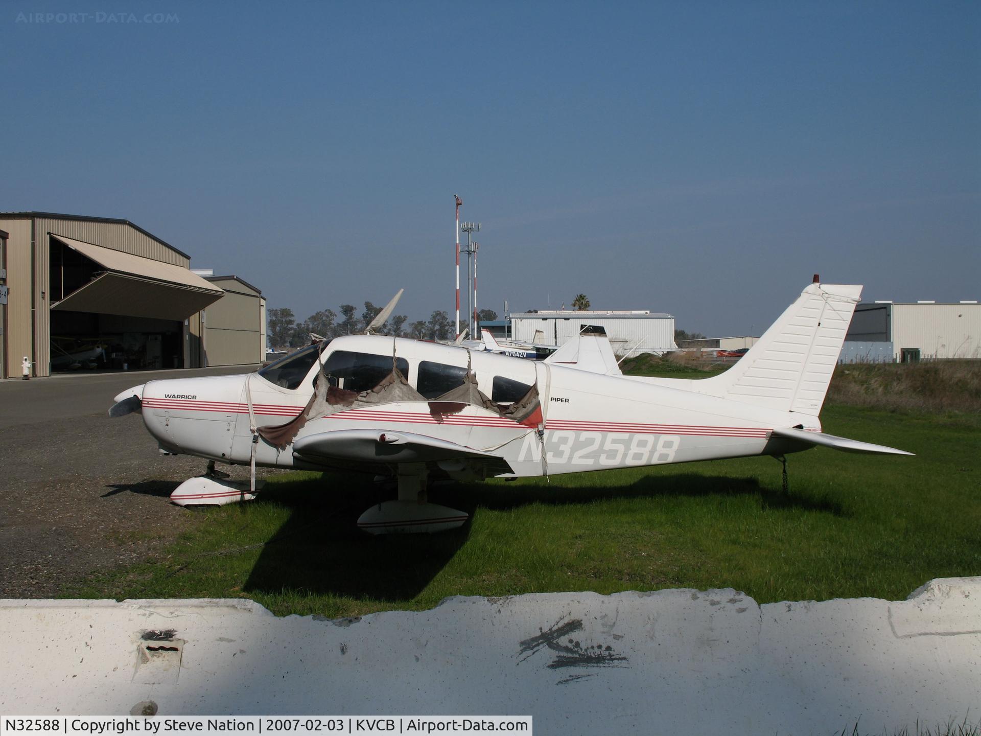 N32588, 1974 Piper PA-28-151 C/N 28-7515195, Locally-based 1974 Piper PA-28-151 with torn cockpit cover @ Nut Tree Airport, Vacaville, CA